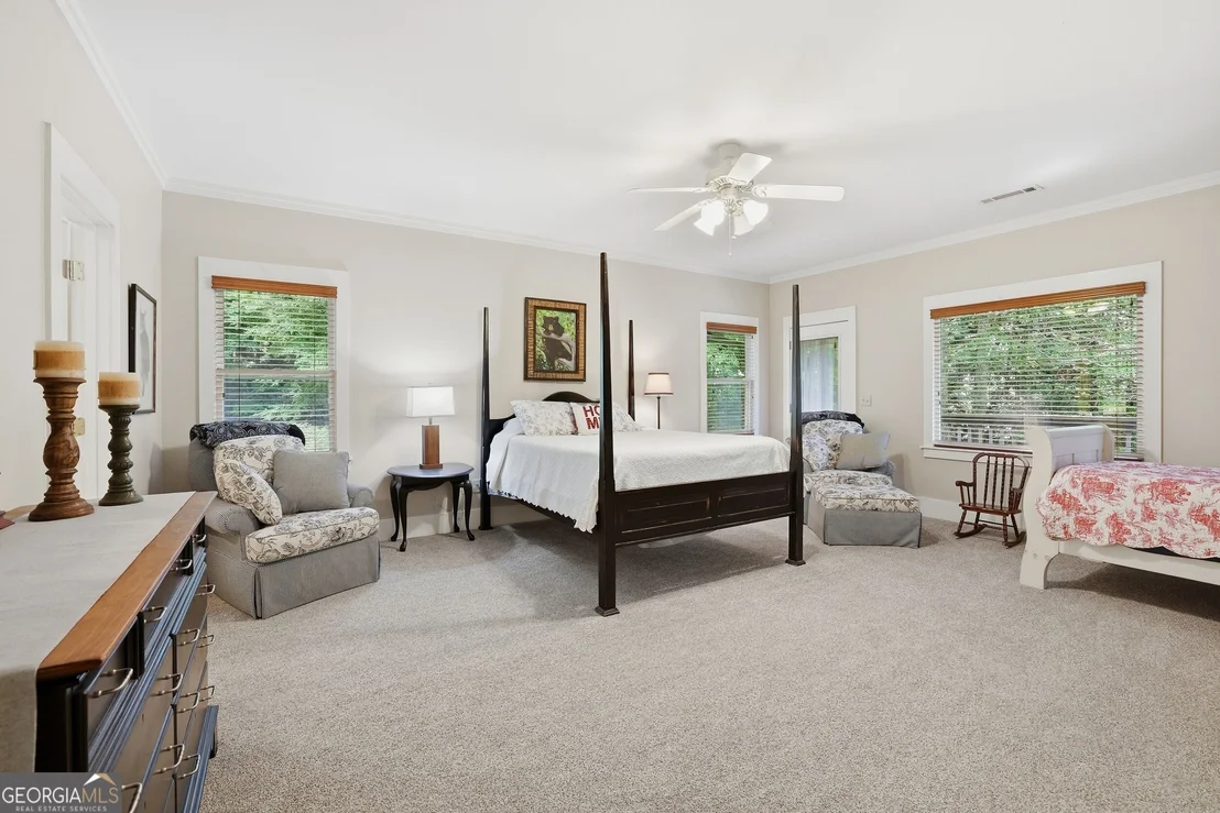 Photo of 160 Ridgepole Drive