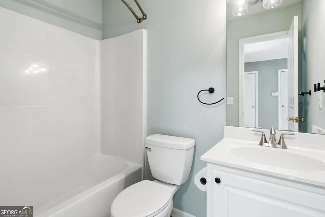 Photo of 407 Redwood Trail