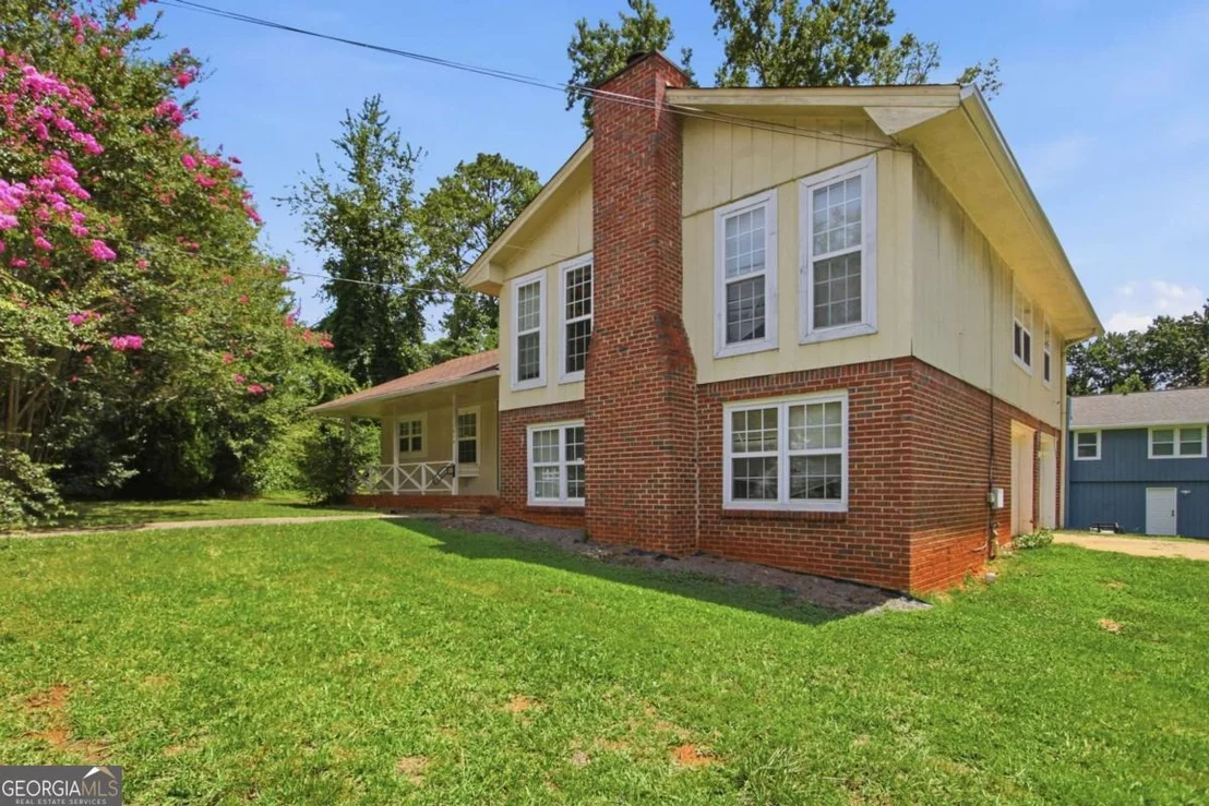Photo of 1614 Devon Court