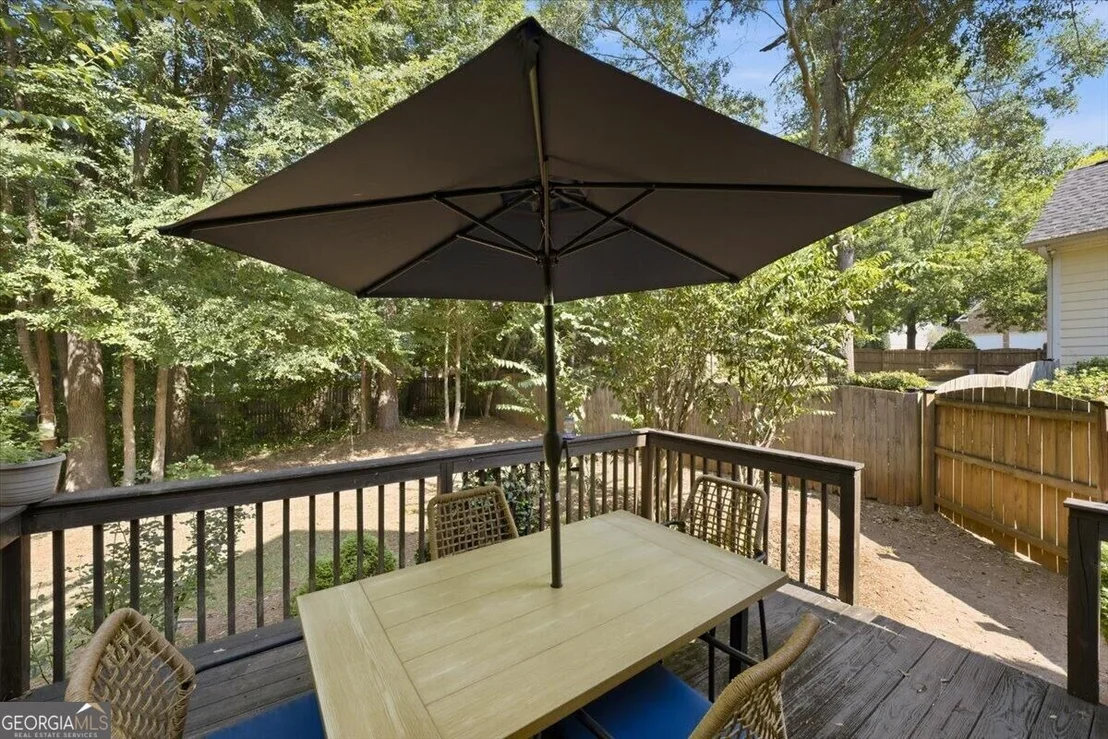 Photo of 920 Huntcliffe Drive