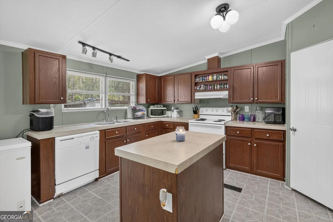 Photo of 2224 Howard Alexander Road