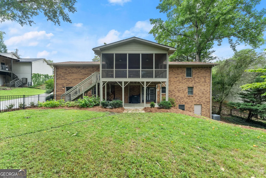 Photo of 290 Cochran Drive