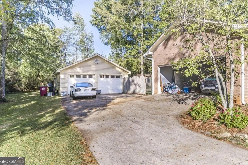 Photo of 396 Luton Pl