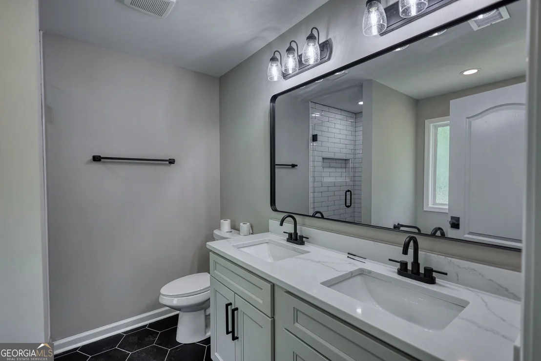 Photo of 854 Hawk Creek Trail