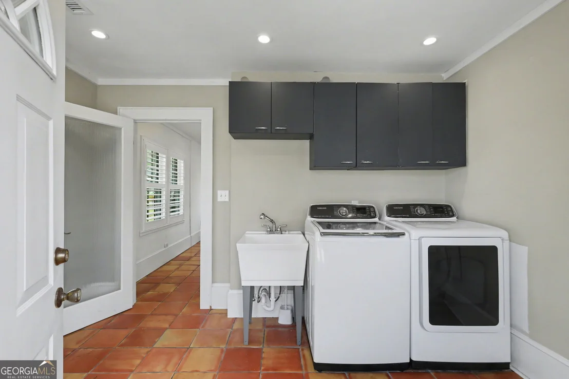 Photo of 33 Maple Street