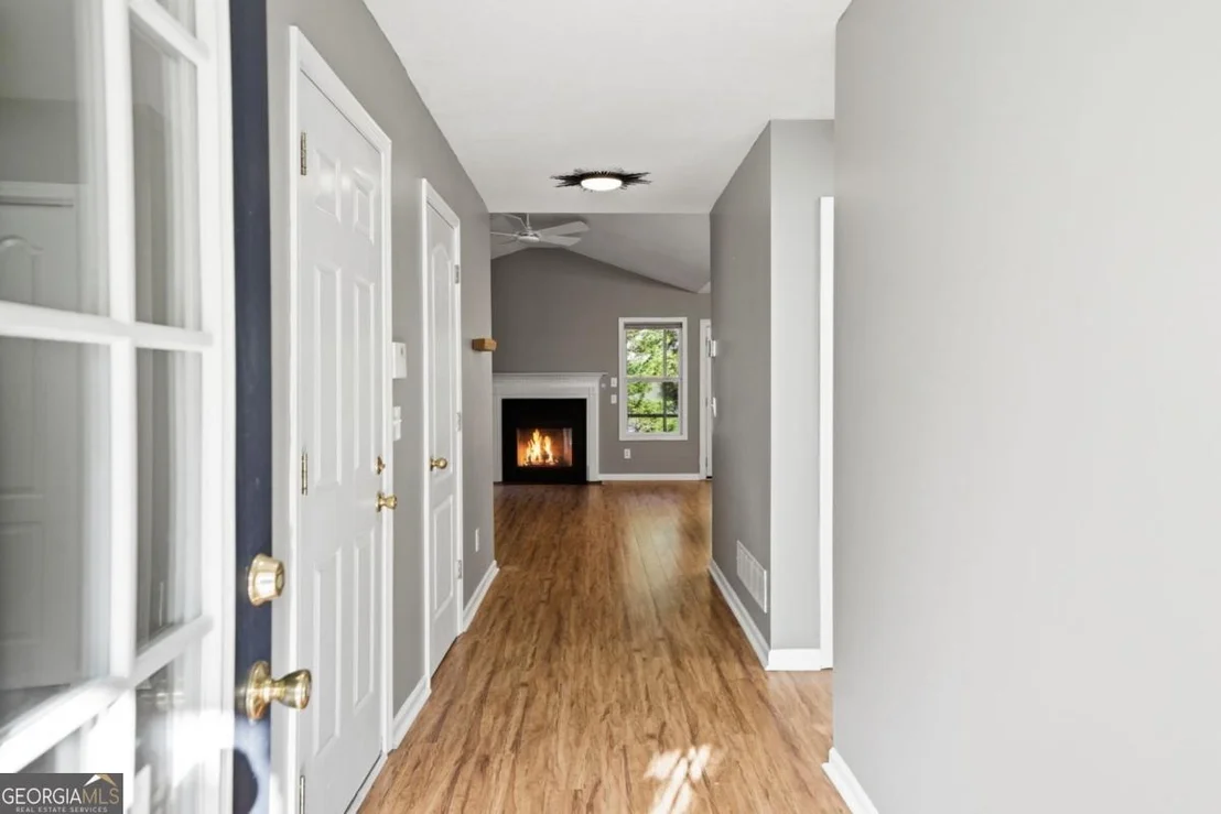 Photo of 407 Redwood Trail