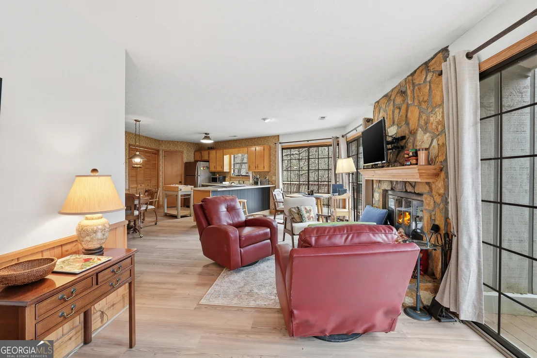 Photo of 578 Saddleback Circle