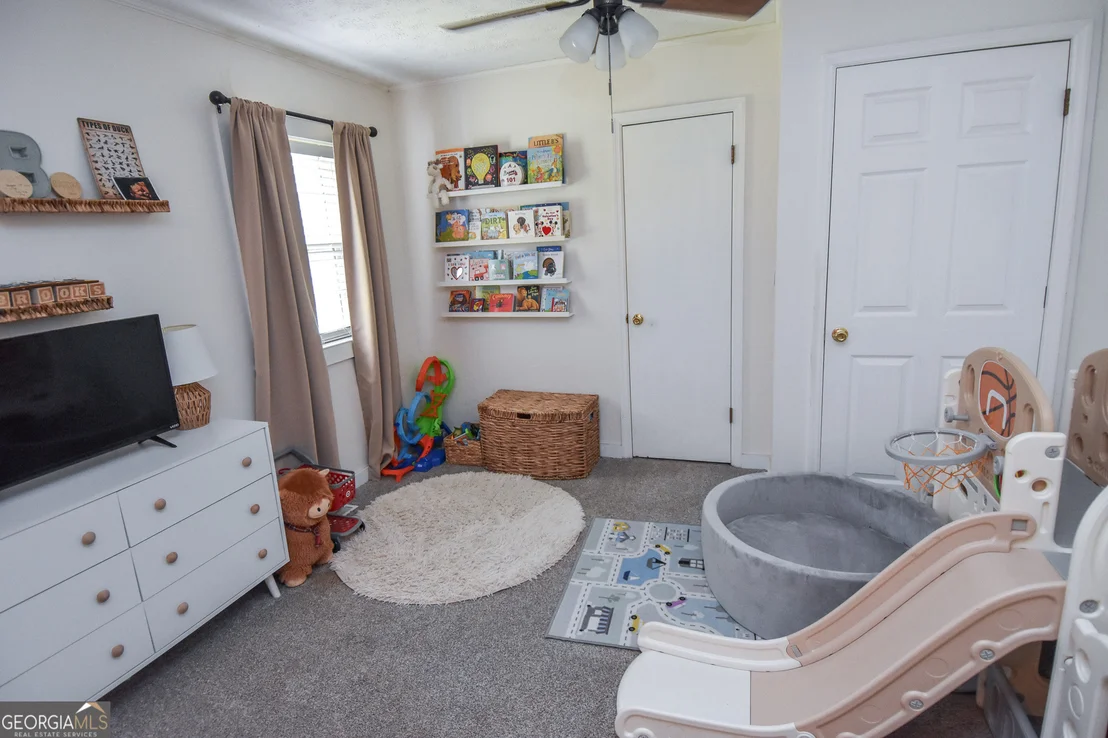 Photo of 1579 Van Buren Road