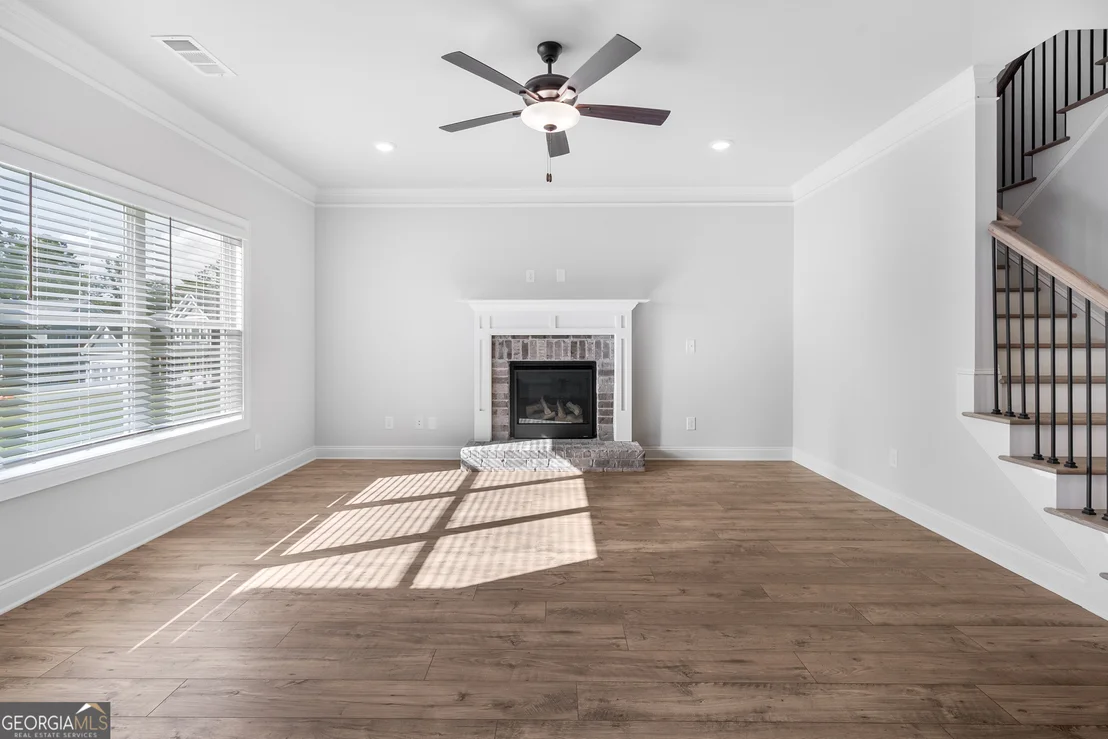 Photo of 450 Banff Drive