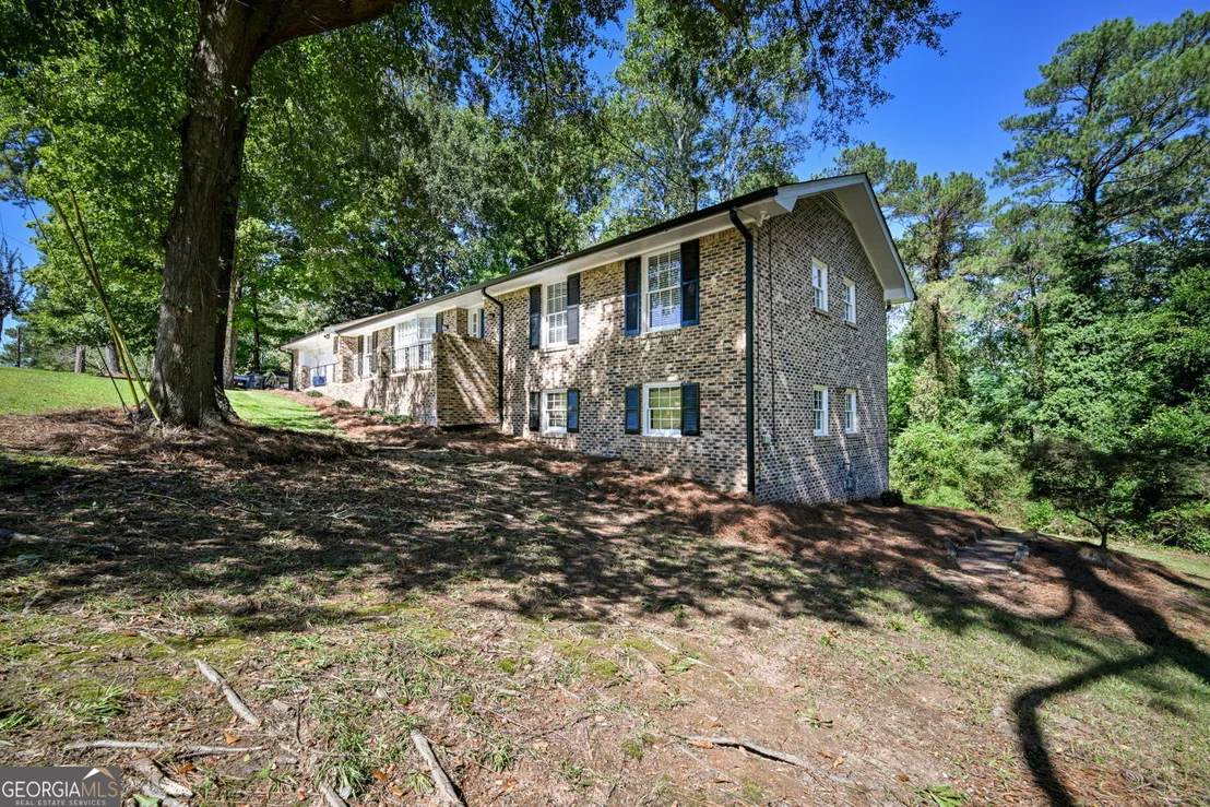 Photo of 641 Oak Drive NW