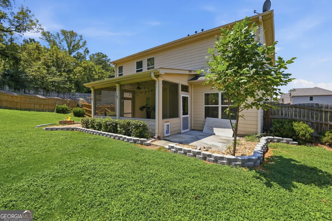 Photo of 5565 Banner Boulevard