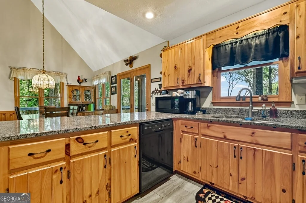 Photo of 388 Walnut Ridge