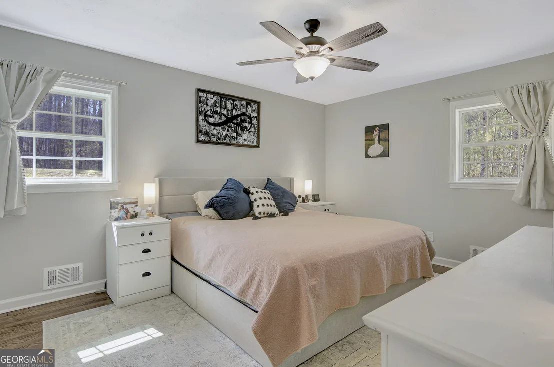 Photo of 1646 Ferry Road