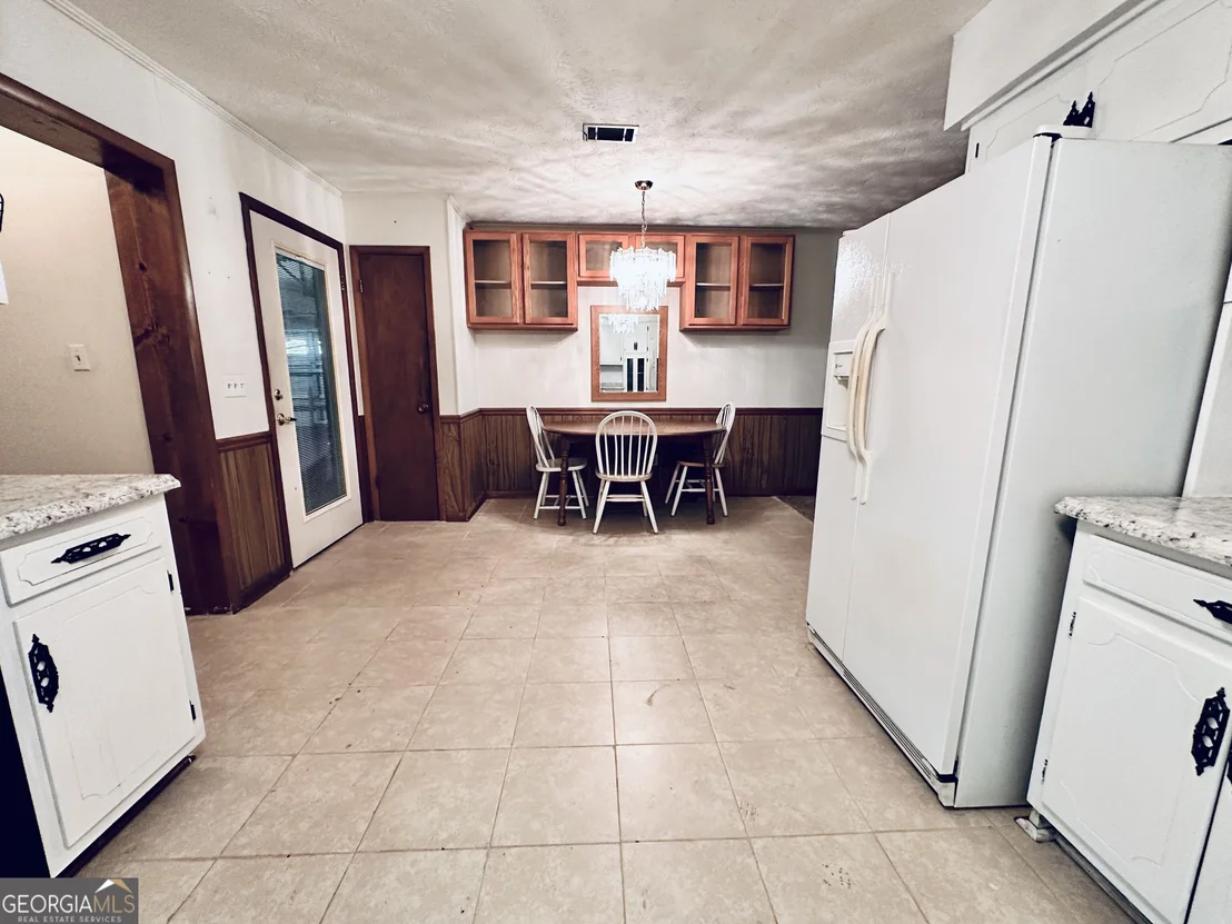 Photo of 6009 James Street