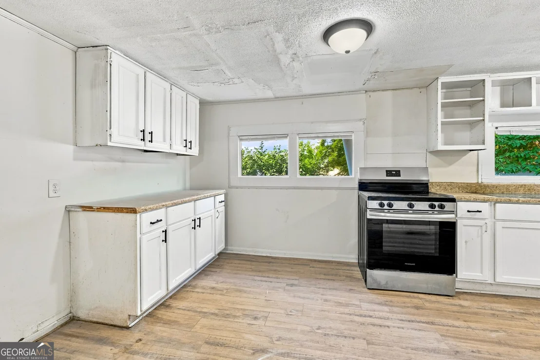 Photo of 5908 Wall Street