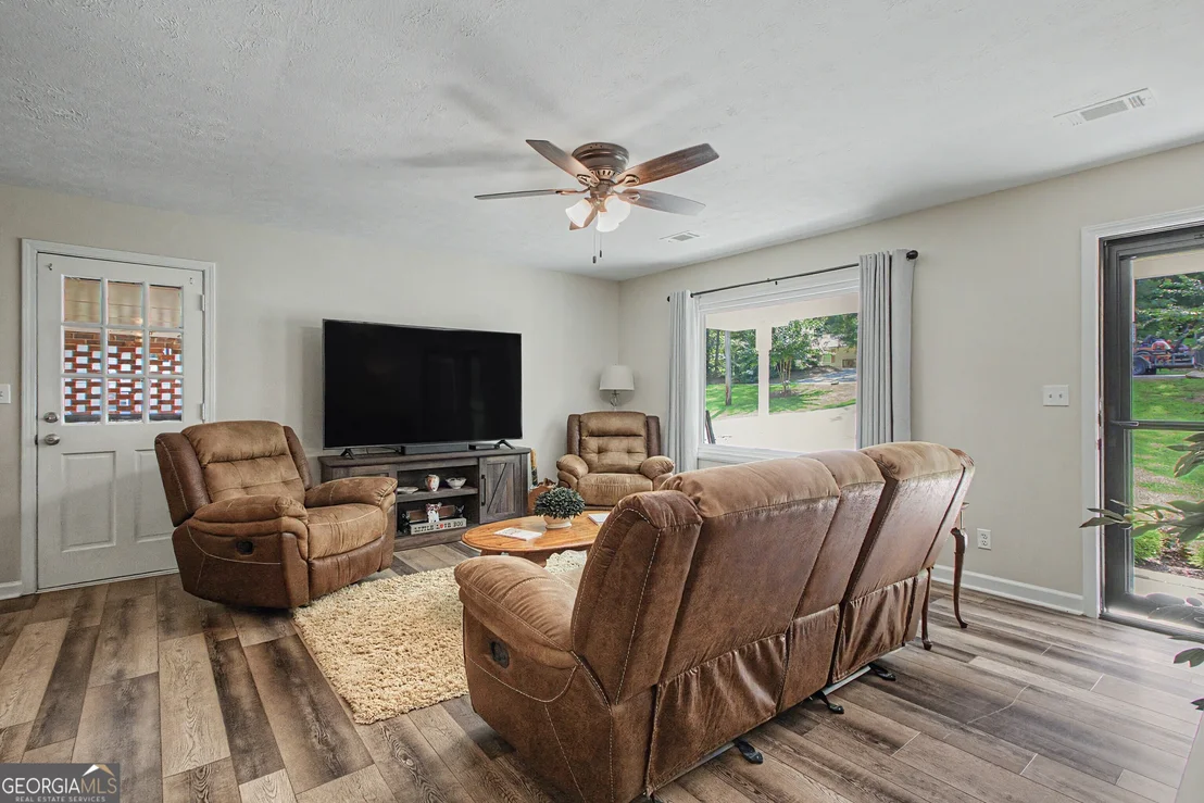 Photo of 27 Lynhaven Drive
