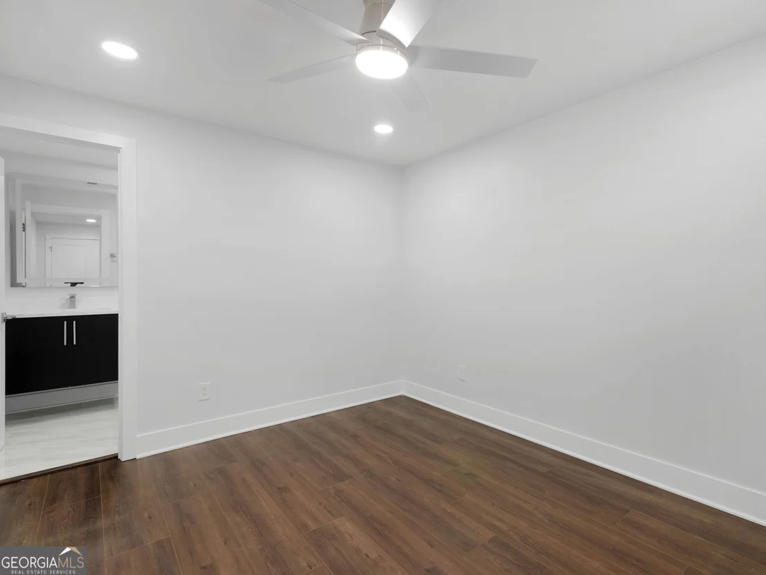 Photo of 984 Morrow Road