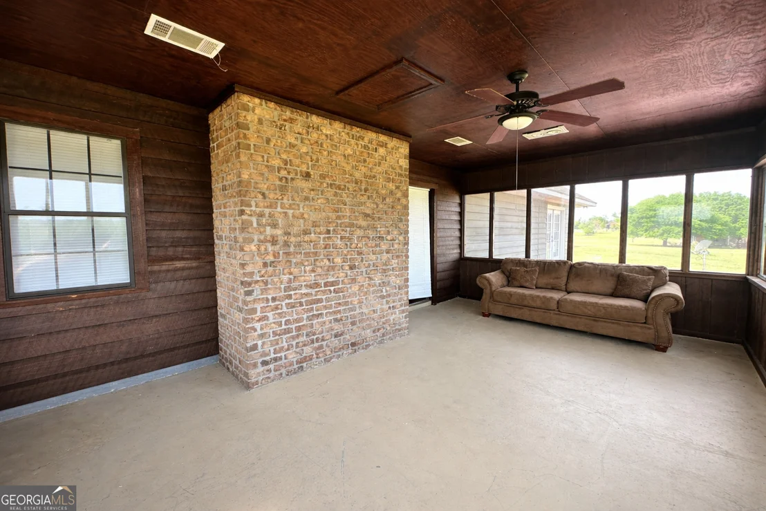 Photo of 5690 Drusilla Lane