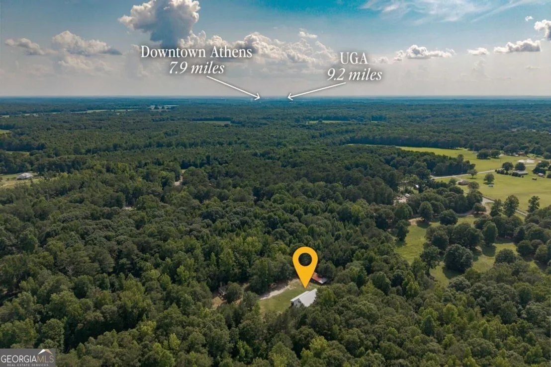 Photo of 930 James Holcomb Road