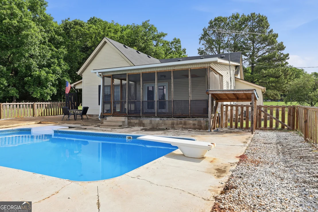 Photo of 5525 Sandy Cross Road