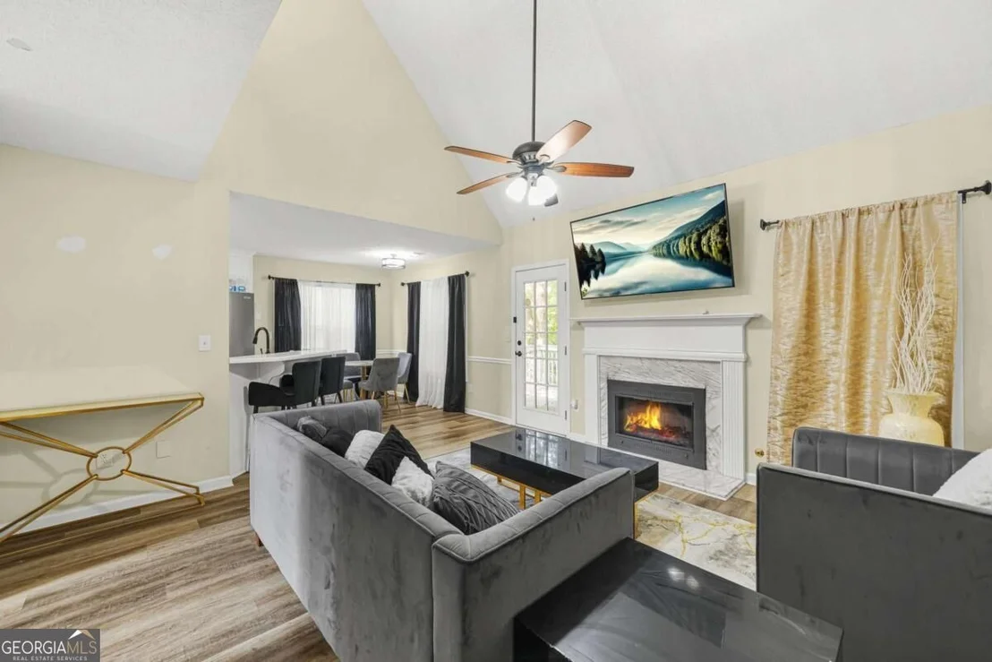 Photo of 1347 Vine Circle