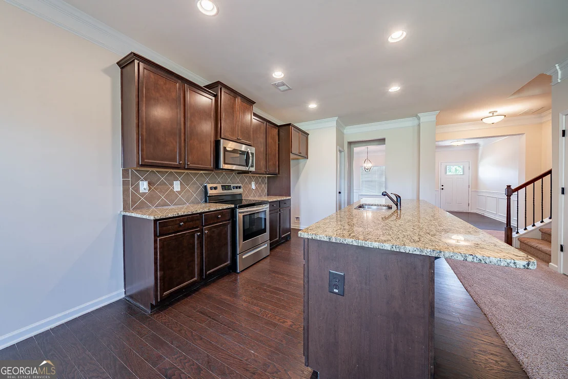 Photo of 10 Edgewater Court