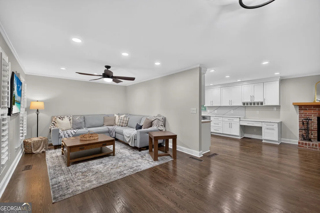 Photo of 327 Dickson Drive