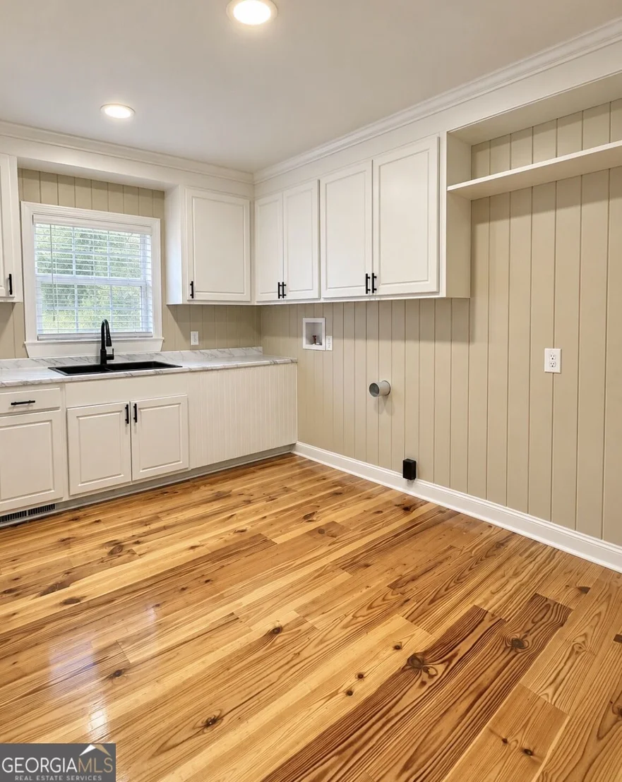 Photo of 405 N Broughton Street