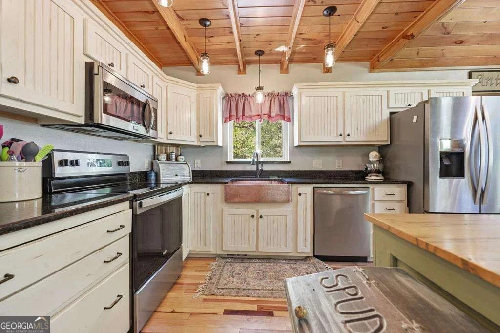 Photo of 106 Roaring Creek Lane