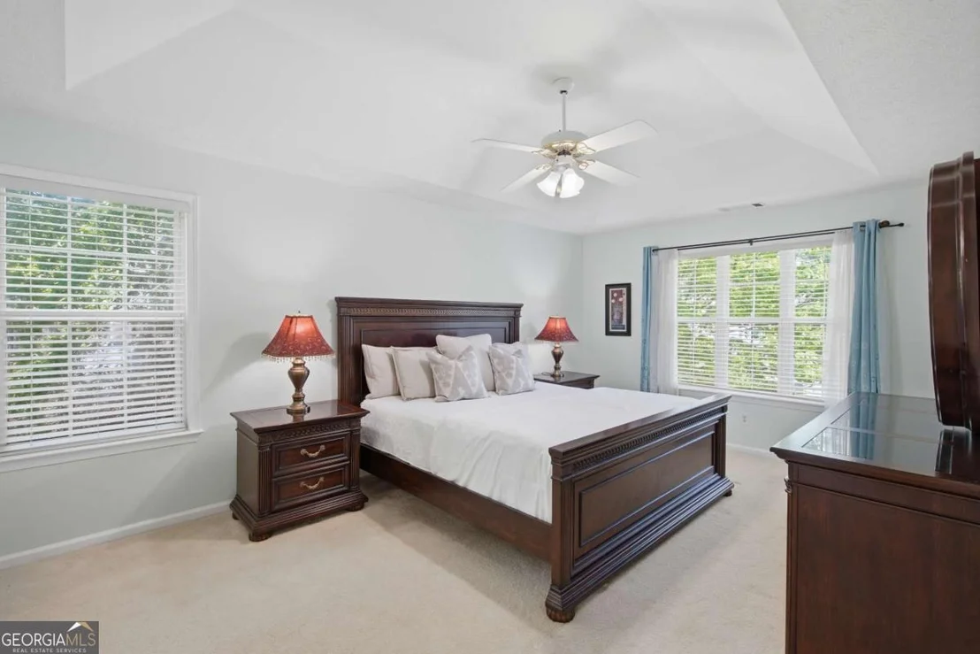 Photo of 3385 Northcliff Drive