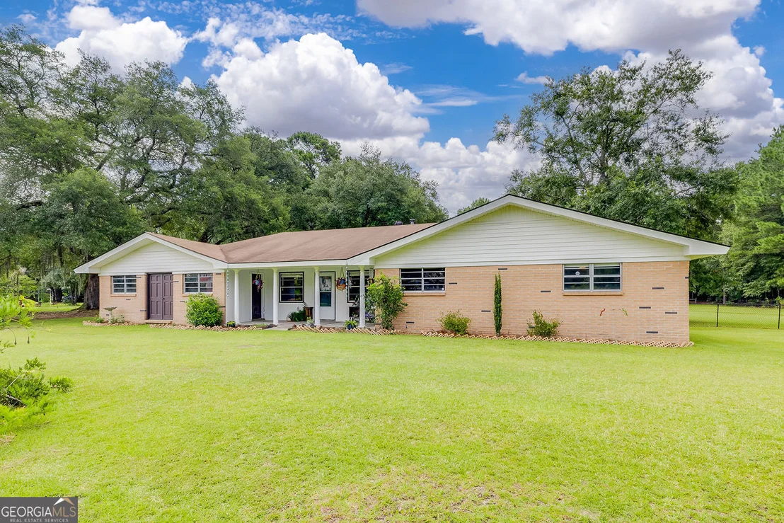 Photo of 1325 Pine Barren Road