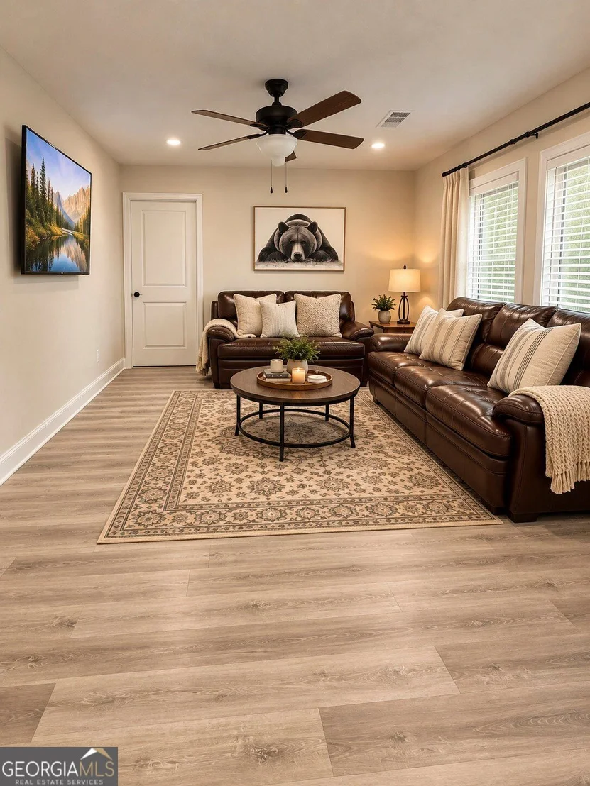 Photo of 4092 Leach Road