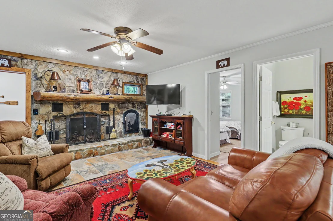 Photo of 5637 Murray Cove Road