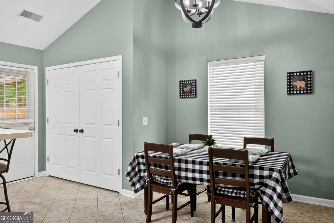 Photo of 410 Shadowbrook Circle