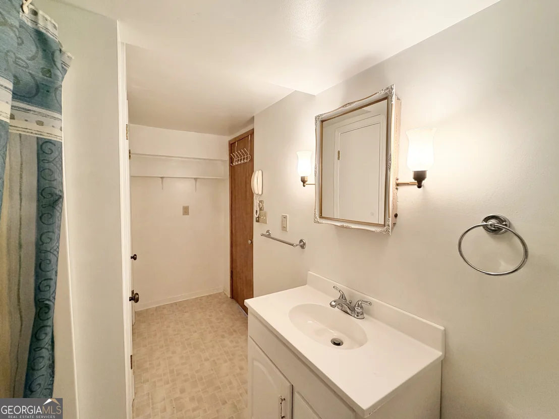 Photo of 345 Elliott Road