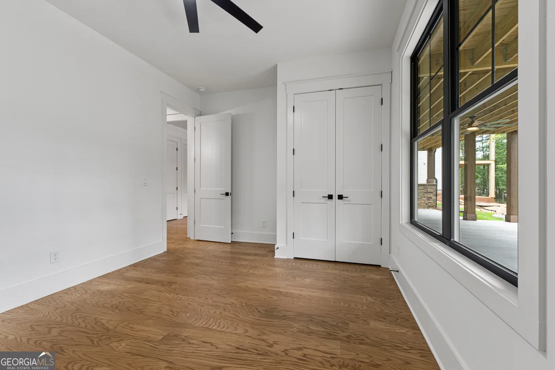Photo of 681 Warren Road