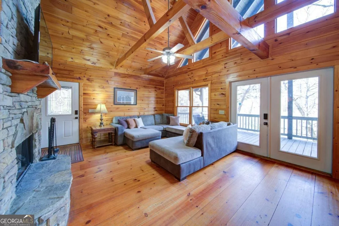 Photo of 265 Echo Lane