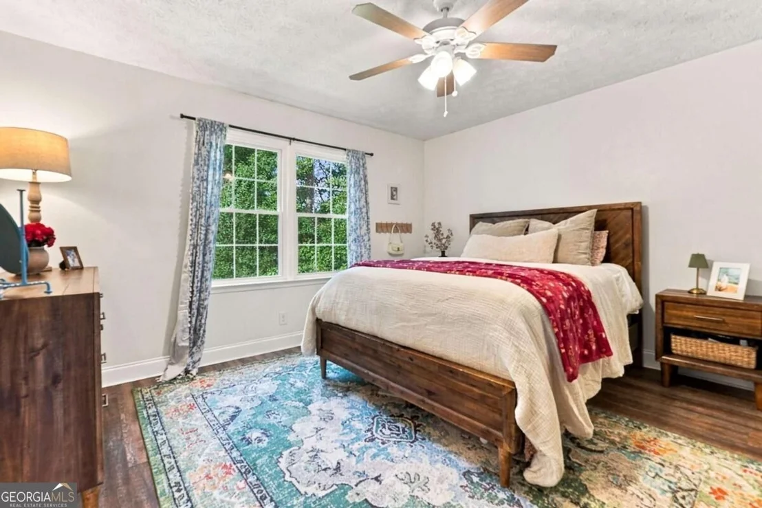 Photo of 408 White Way