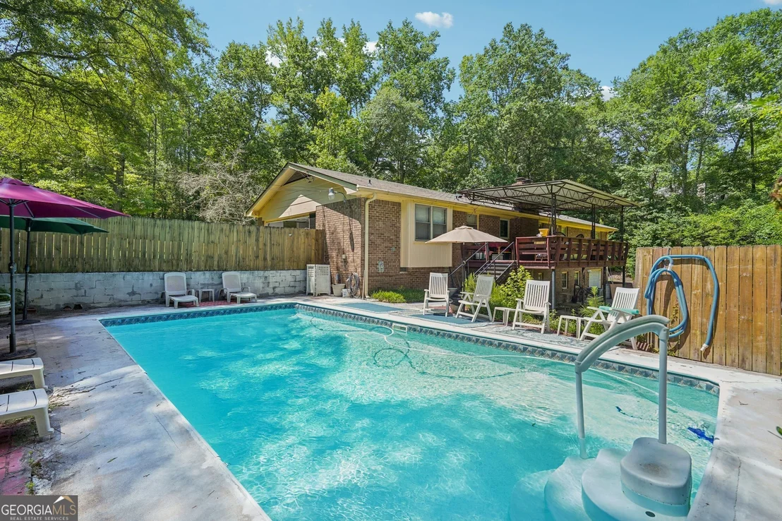Photo of 8540 Ridge Road