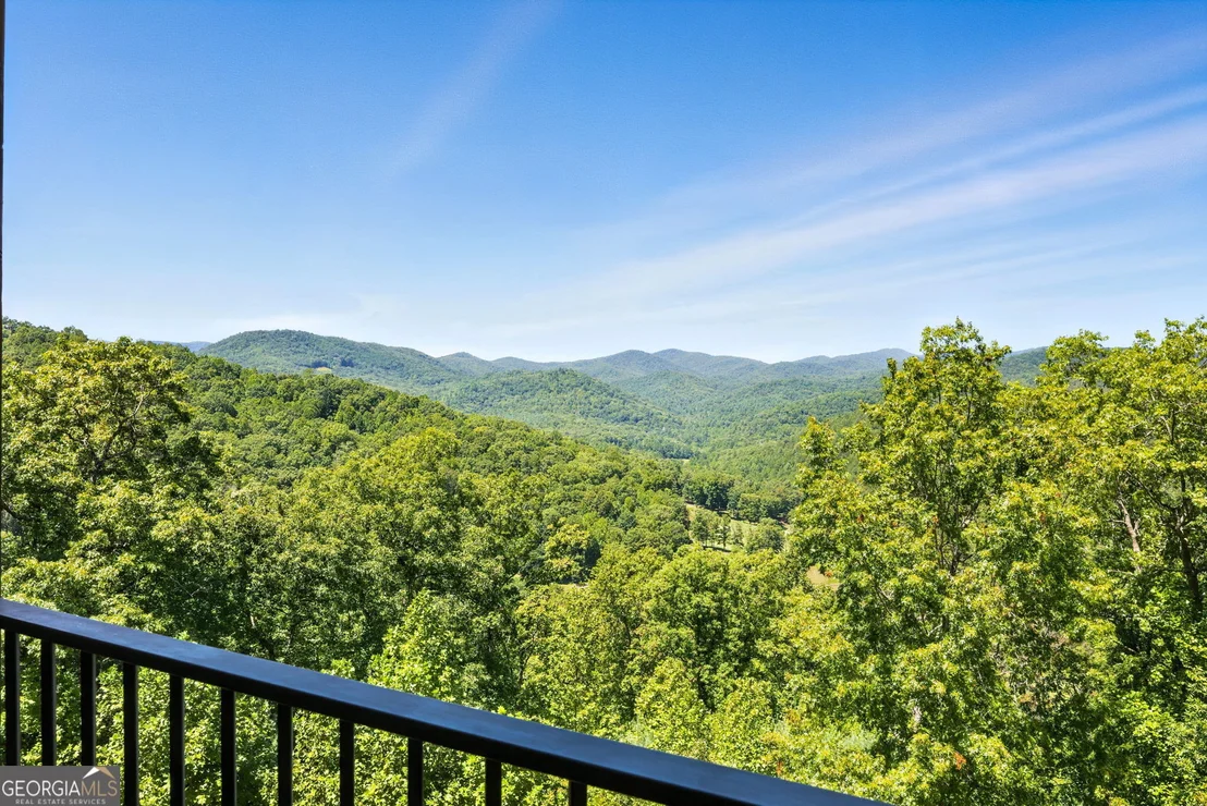 Photo of 608 Winterberry Drive