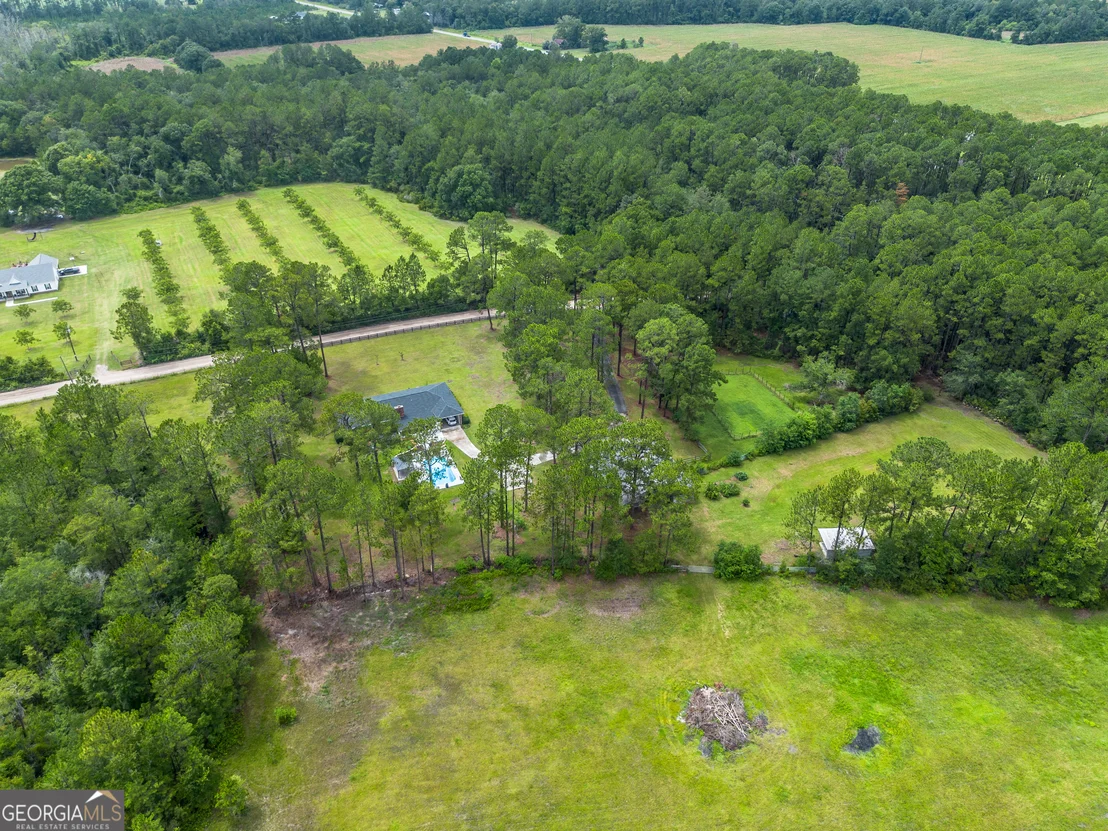 Photo of 5486 Bowen Road