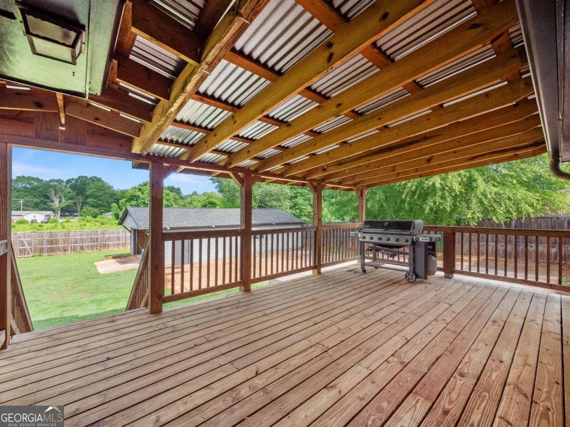 Photo of 617 Lakeview Drive