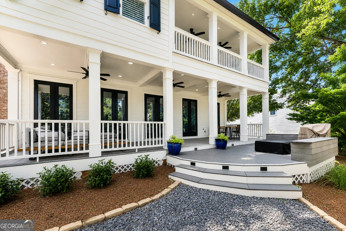 Photo of 845 Commons Park