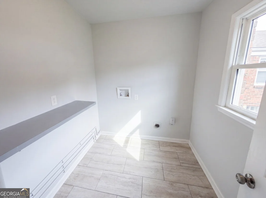 Photo of 5552 Pine Street