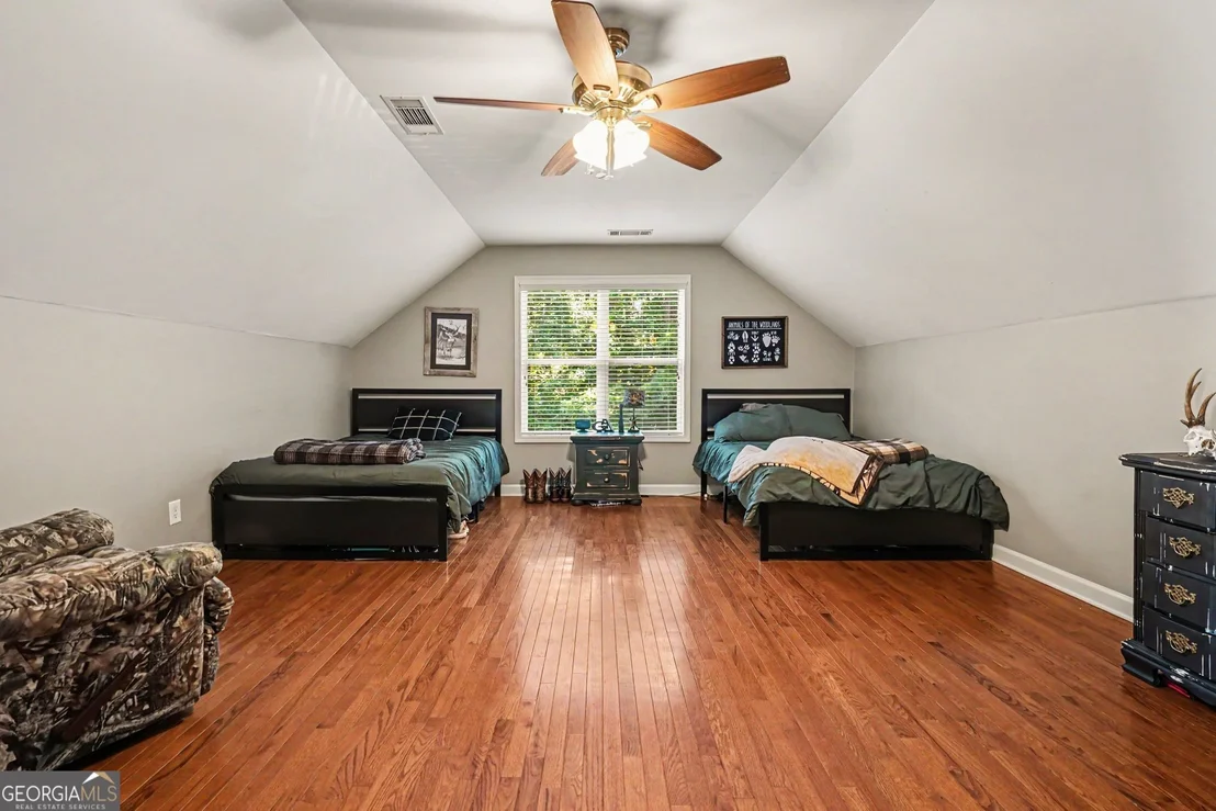 Photo of 385 Primrose Lane