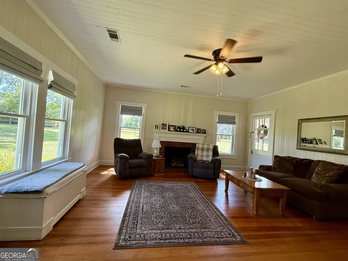 Photo of 1693 Burtons Ferry Highway