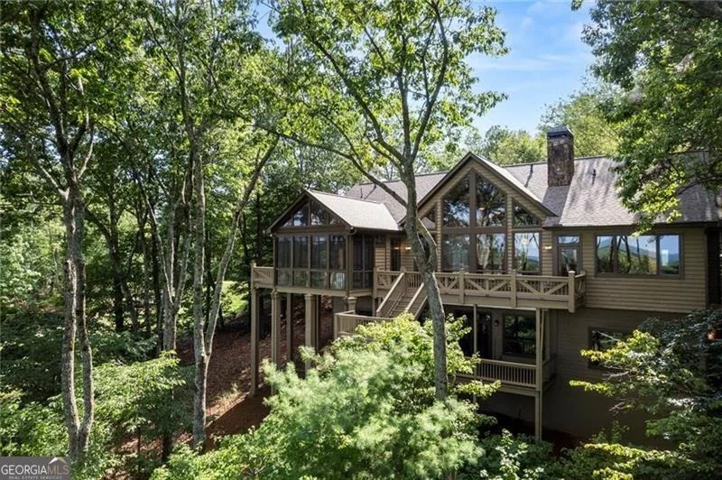 Photo of 861 Summit Drive