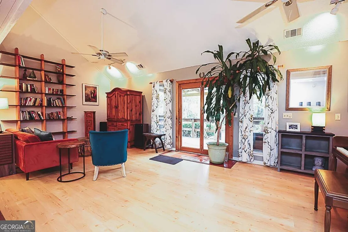 Photo of 401 Noel C Conaway Road
