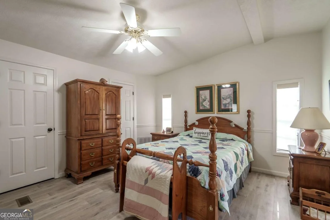 Photo of 1180 Green Briar Drive