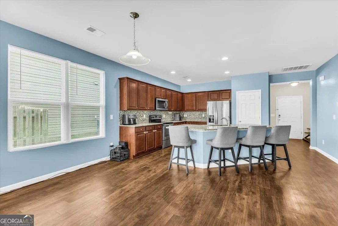 Photo of 413 Lions Den Drive
